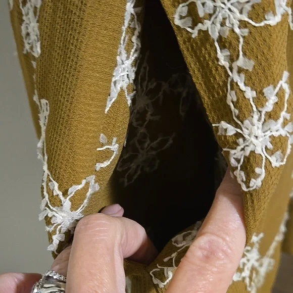 Anniewear Embroidered Shift Dress NWOT - Picture 4 of 7